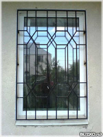 Решетка кованая на окно №13, из профильной трубы 20х20х1.5 мм
