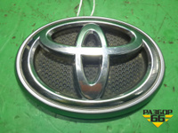 Эмблема (на решётку радиатора после 2013г под камеру) (5314360030) Toyota Land Cruiser Prado(150) с 2009г