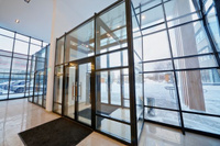 Алюминиевые двери для офисного здания
