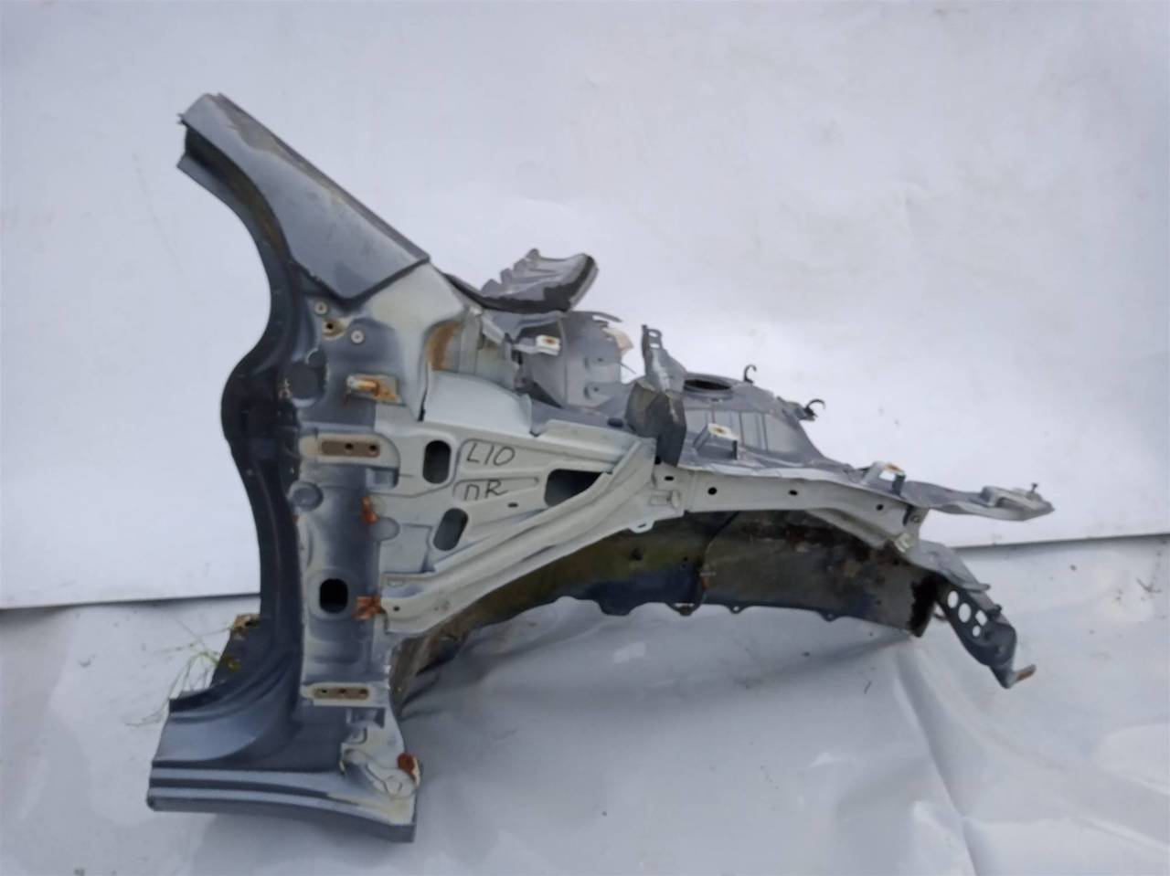 Детали mitsubishi. 5220d946. Mitsubishi 5220d645. Кузовные детали Митсубиси Каризма. 5220d641