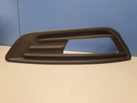 Решётка в бампер правая для Ford Focus 3 2011-2019 Б/У