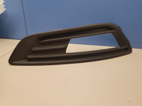 Решётка в бампер правая для Ford Focus 3 2011-2019 Б/У