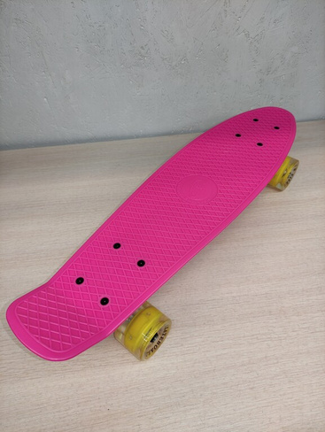 Скейтборд Fish со светящимися колесами цвет розовый