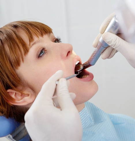 Прием стоматолога-терапевта первичный